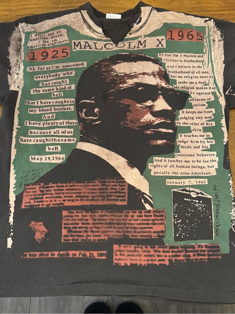 Vintage Mosquitohead Malcolm X 90s All Over Print Tee Thrashed Distressed V Cut